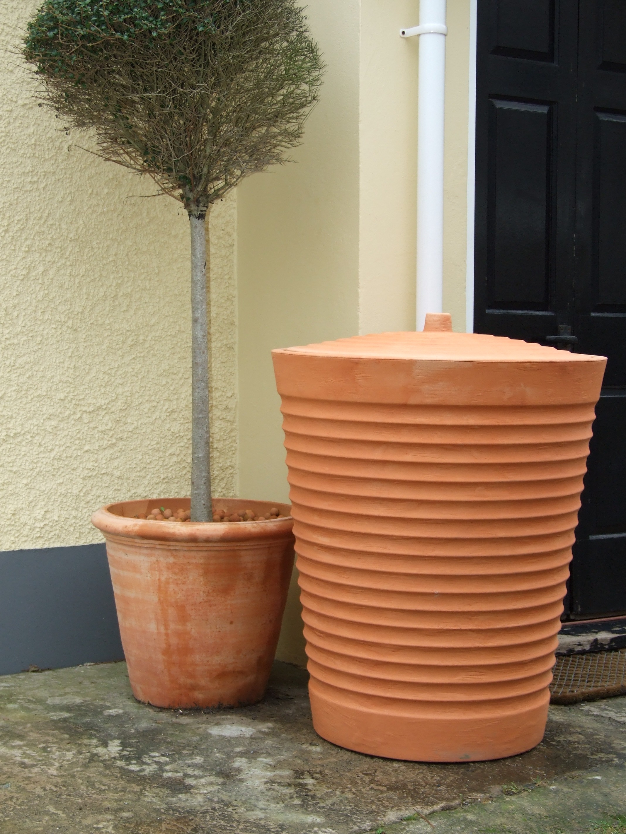 Terracota Styled Decorative Water Butt